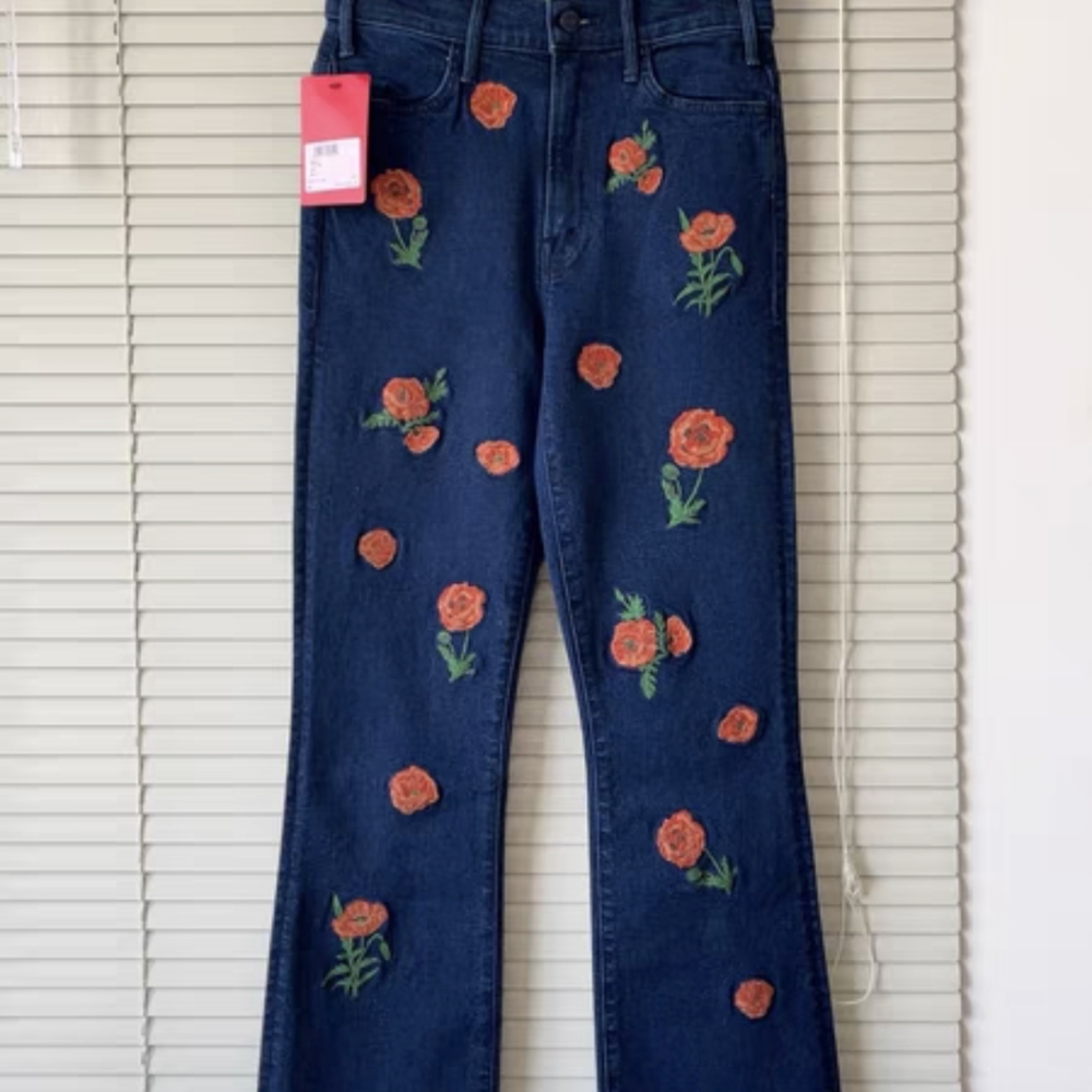 NWT Mother denim embroidered jeans